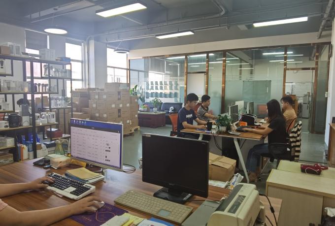 ホーム バッテリー UVCライト 消毒器 スマート 壁掛け歯ブラシ 消毒器 12